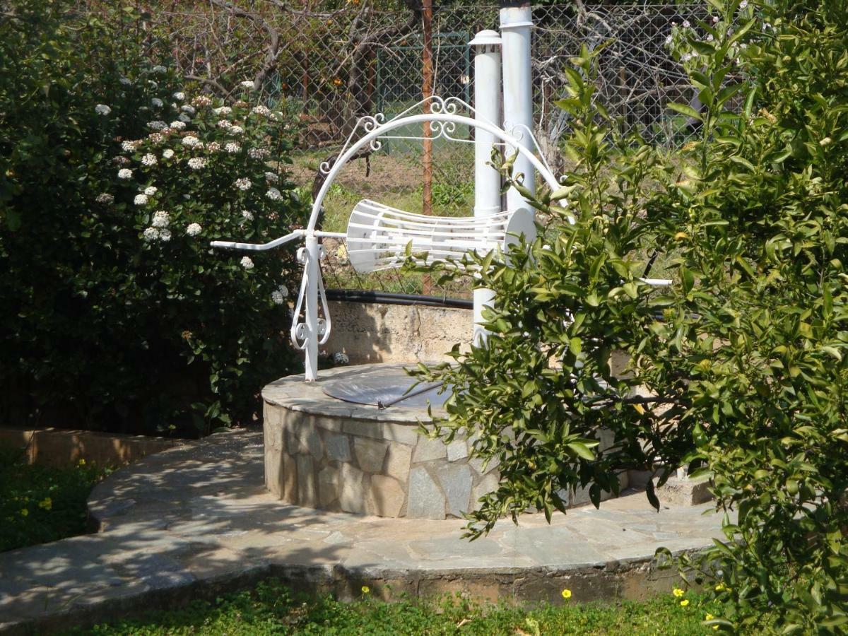 Three Bedroom Country House Magoula  외부 사진