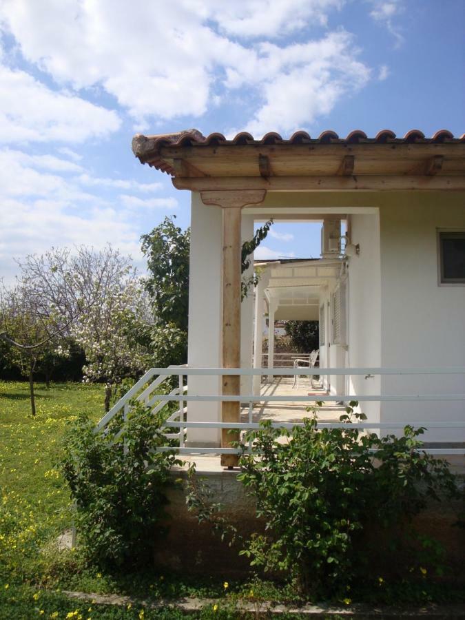 Three Bedroom Country House Magoula  외부 사진